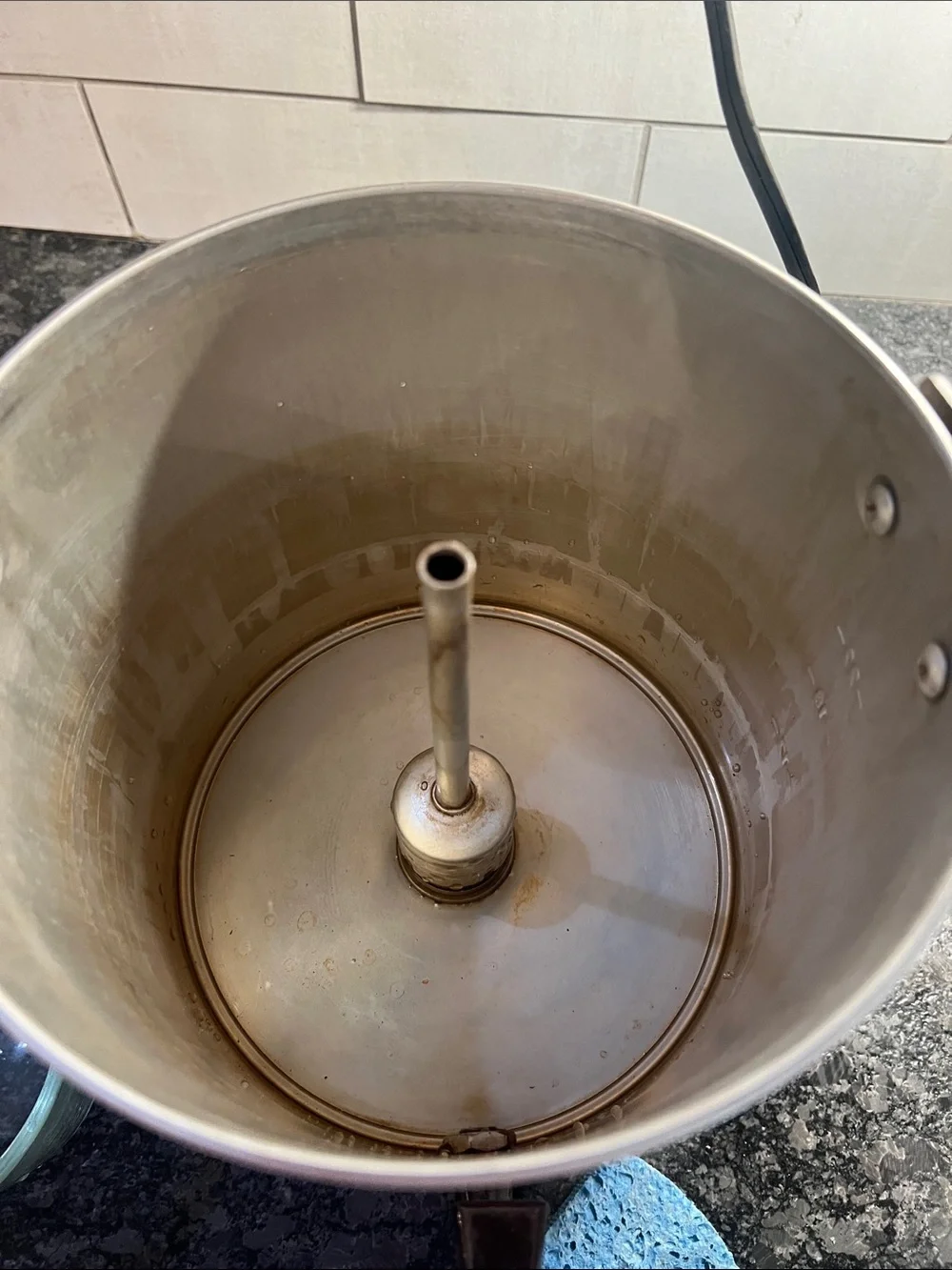 Vintage West bend Electric Coffee Percolator Off White and Brown. 12-22 cup.